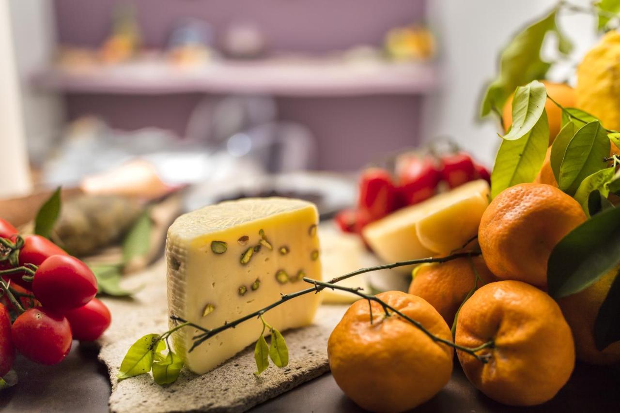 Manzoni 46 - Ospitalita Siciliana Bed & Breakfast Milazzo Dış mekan fotoğraf